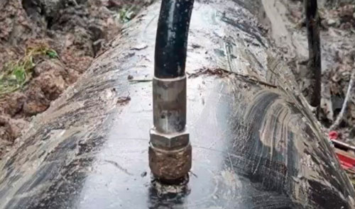 В Киришах задержали гендиректора компании, воровавшего дизтопливо из нефтепровода